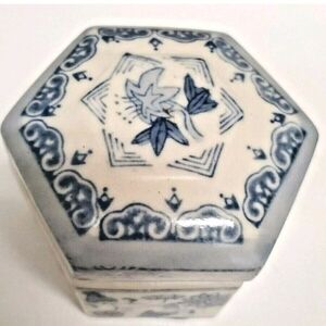 Blue and White Flowered Hexagon Shaped Vintage Porcelain Chinese Trinket Box